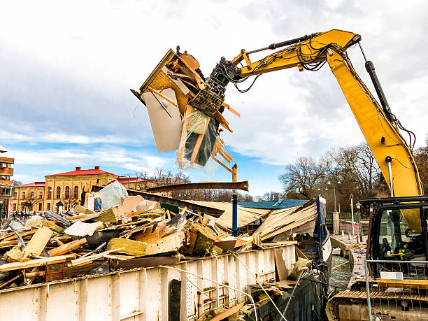 Best Yard Cleanup Services  in Pawcatuck, CT